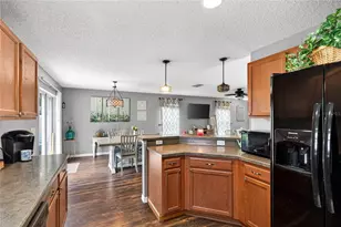 1777 Strathmore Cir, Mount Dora, FL 32757 - Photo 9