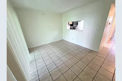 7177 E Bank Drive #102, Tampa, FL 33617 - Photo 3