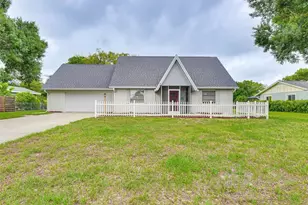 4831 Greenleaf Rd, Sarasota, FL 34233 - Photo 1