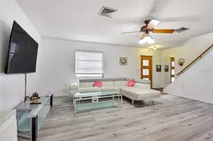 4831 Greenleaf Rd, Sarasota, FL 34233 - Photo 9