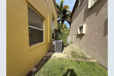 9936 Woodworth Court, Wellington, FL 33414 - Photo 3