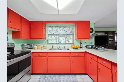 7002 Crestlake Drive, Orlando, FL 32819 - Photo 7