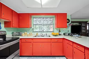 7002 Crestlake Dr, Orlando, FL 32819 - Photo 7