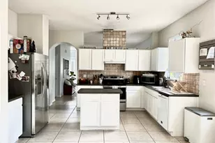 4049 Shawn Cir, Orlando, FL 32826 - Photo 9