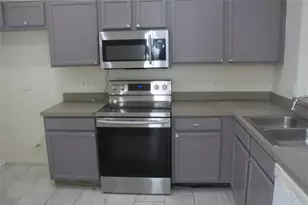 1819 Meadow Pond Way, Orlando, FL 32824 - Photo 3