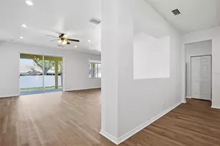 11337 Bridge Pine Dr, Riverview, FL 33569 - Photo 5