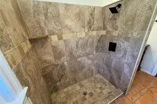 825 Poinsettia Dr, Eustis, FL 32726 - Photo 9