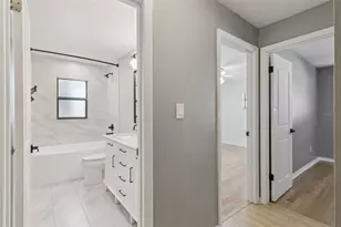 4240 N Landmark Dr, Orlando, FL 32817 - Photo 27