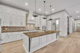 1018 Yates St, Orlando, FL 32804 - Photo 13