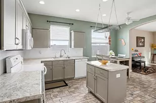 4647 Riverton Dr, Orlando, FL 32817 - Photo 9