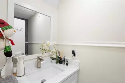 1604 E Waters Avenue, Tampa, FL 33604 - Photo 9