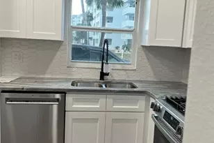 2 Causeway Blvd, Dunedin, FL 34698 - Photo 7