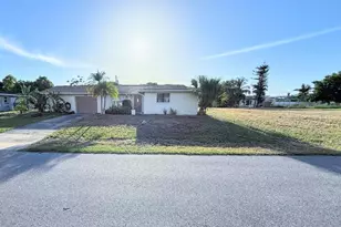 156 Francis Dr NE, Port Charlotte, FL 33952 - Photo 3