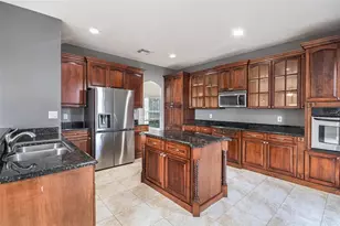 9814 S Heron Pointe Dr, Orlando, FL 32832 - Photo 11