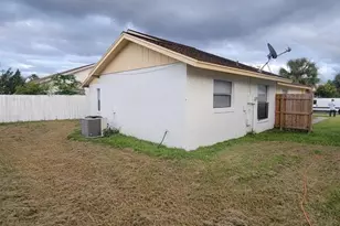 3190 Smoke Signal Cir, Kissimmee, FL 34746 - Photo 9