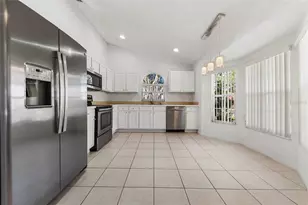 2627 Oneida Loop, Kissimmee, FL 34747 - Photo 5