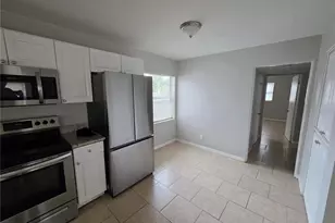 2728 39th Ave N, Saint Petersburg, FL 33714 - Photo 3