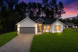 1915 W Linden Dr, Dunnellon, FL 34434 - Photo 1