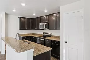 1904 Piedmont Ct, Mascotte, FL 34753 - Photo 9