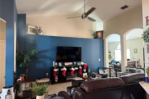 4528 River Close Blvd, Valrico, FL 33596 - Photo 13