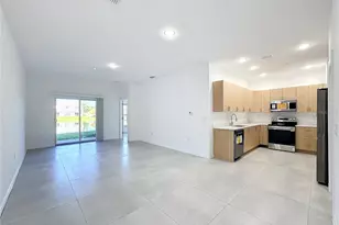 1736 Barton Towne Cir, Saint Cloud, FL 34769 - Photo 9