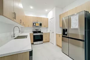 1736 Barton Towne Cir, Saint Cloud, FL 34769 - Photo 11