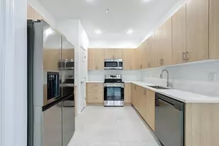 1734 Barton Towne Cir, Saint Cloud, FL 34769 - Photo 11