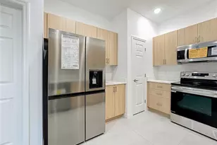 1752 Barton Towne Cir, Saint Cloud, FL 34769 - Photo 13