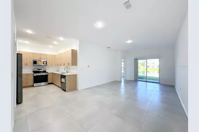 1752 Barton Towne Circle, Saint Cloud, FL 34769 - Photo 9