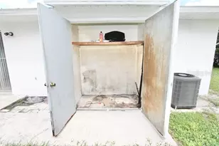 12240 Eastcove Dr, Orlando, FL 32826 - Photo 9