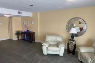 925 N Halifax Ave, Daytona Beach, FL 32118 - Photo 5
