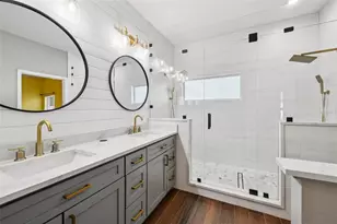 8315 Lake Amhurst Tr, Orlando, FL 32829 - Photo 3