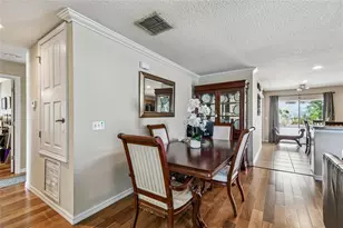 2416 Martins Run, Tavares, FL 32778 - Photo 5