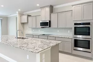 930 Buckeye Dr, Lady Lake, FL 32159 - Photo 3
