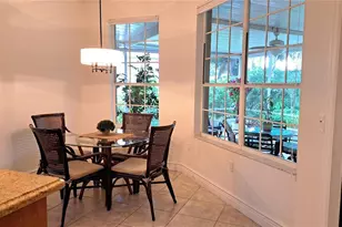 2377 Burton Ln, Sarasota, FL 34239 - Photo 15