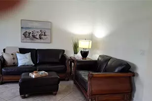 2377 Burton Ln, Sarasota, FL 34239 - Photo 7