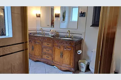 2377 Burton Lane, Sarasota, FL 34239 - Photo 25