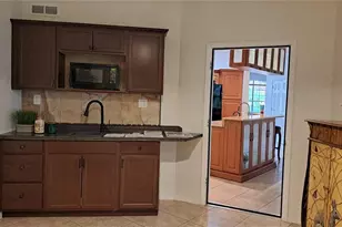 2377 Burton Ln, Sarasota, FL 34239 - Photo 17