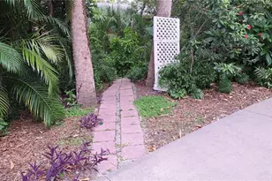 2377 Burton Ln, Sarasota, FL 34239 - Photo 41