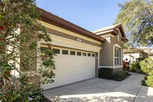 25921 San Rafael Ct, Howey in the Hills, FL 34737 - Photo 3