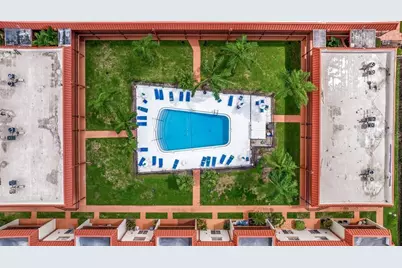 10365 Paradise Boulevard #21, Treasure Island, FL 33706 - Photo 27