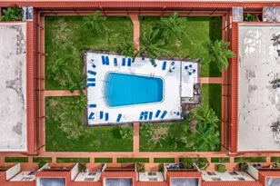 10365 Paradise Blvd, Treasure Island, FL 33706 - Photo 27