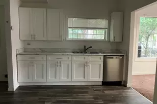 528 E Church St, Deland, FL 32724 - Photo 5