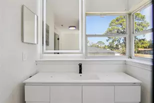 4210 Dr Martin Luther King Jr Street S, Saint Petersburg, FL 33705 - Photo 15