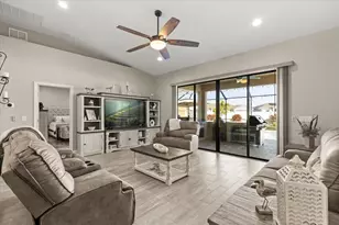 303 Lake Mariana Pl, Auburndale, FL 33823 - Photo 5