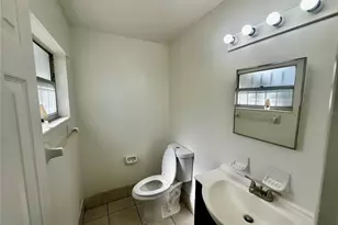 4936 Lanette St, Orlando, FL 32811 - Photo 13