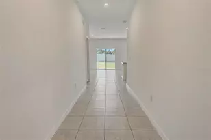 408 Shoreview Sands Ave, Mascotte, FL 34753 - Photo 5