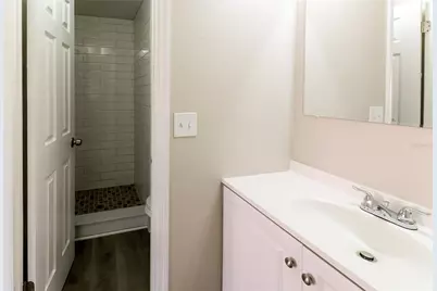 9201 Balfern Court, Tampa, FL 33615 - Photo 9