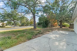 881 Vanderbilt Dr, Eustis, FL 32726 - Photo 33