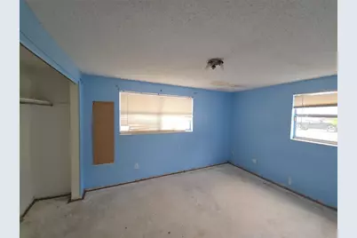 7441 1st Street N, Saint Petersburg, FL 33702 - Photo 19